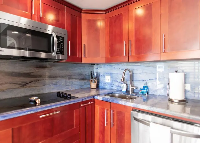 Four Paddle Condominium 2210 Thirty Plus Night Rental